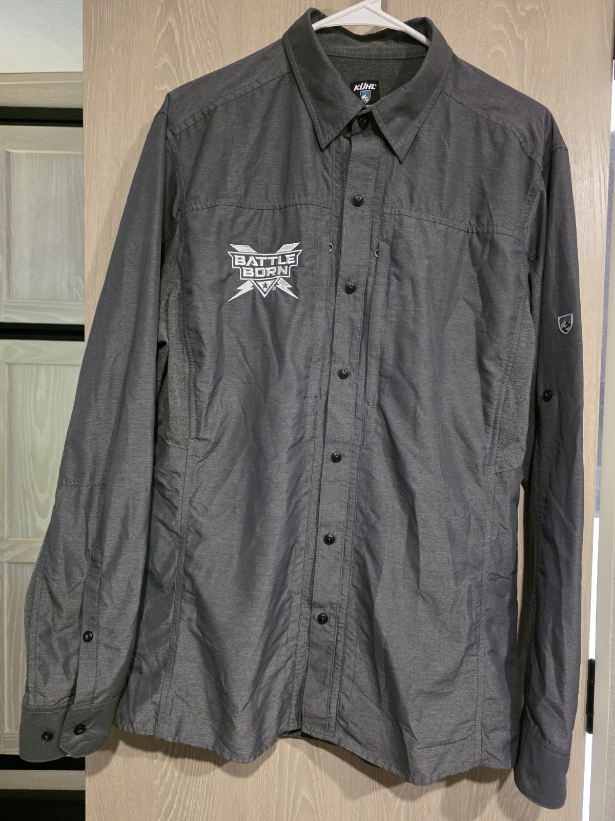 KUHL Battle Born Button Down Shirt Men\'s L Lightweight Dark Gray Long Sleeve