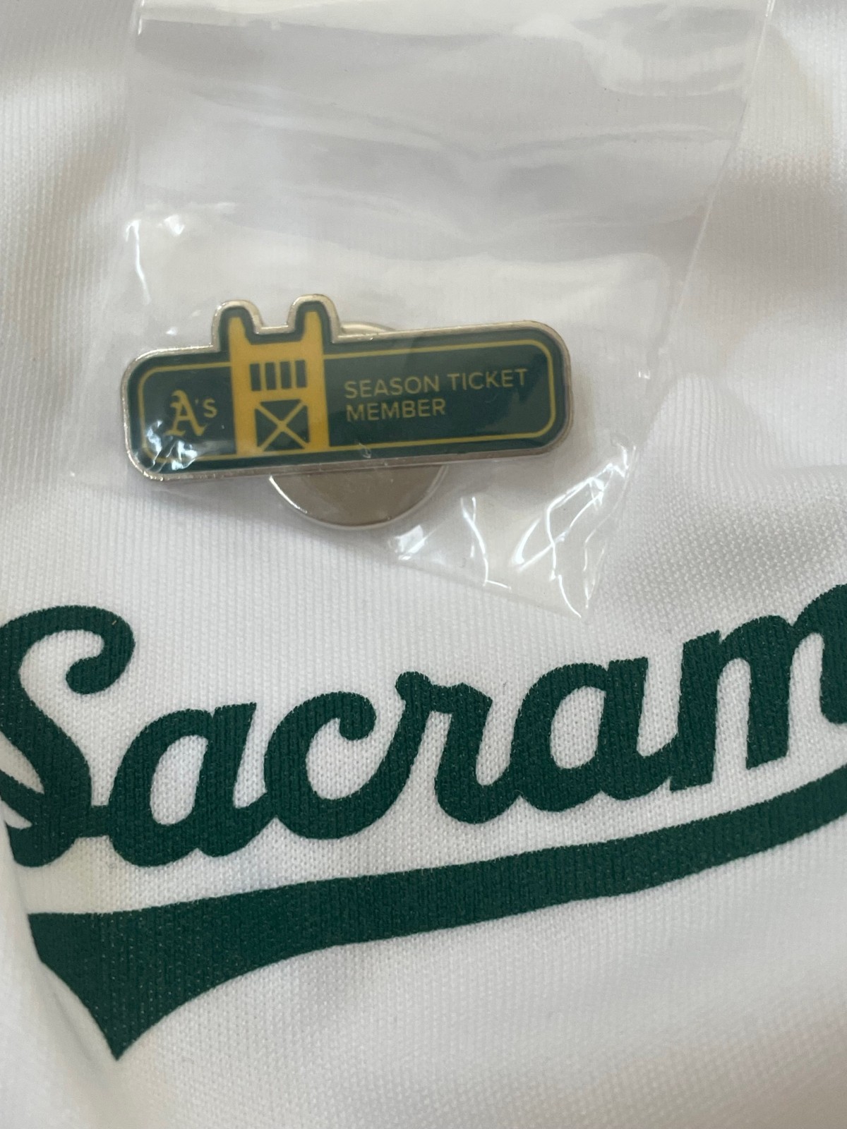 SACRAMENTO A's ATHLETICS 2026 Season Ticket Holder Qtr Zip Pullover Shirt & Pin