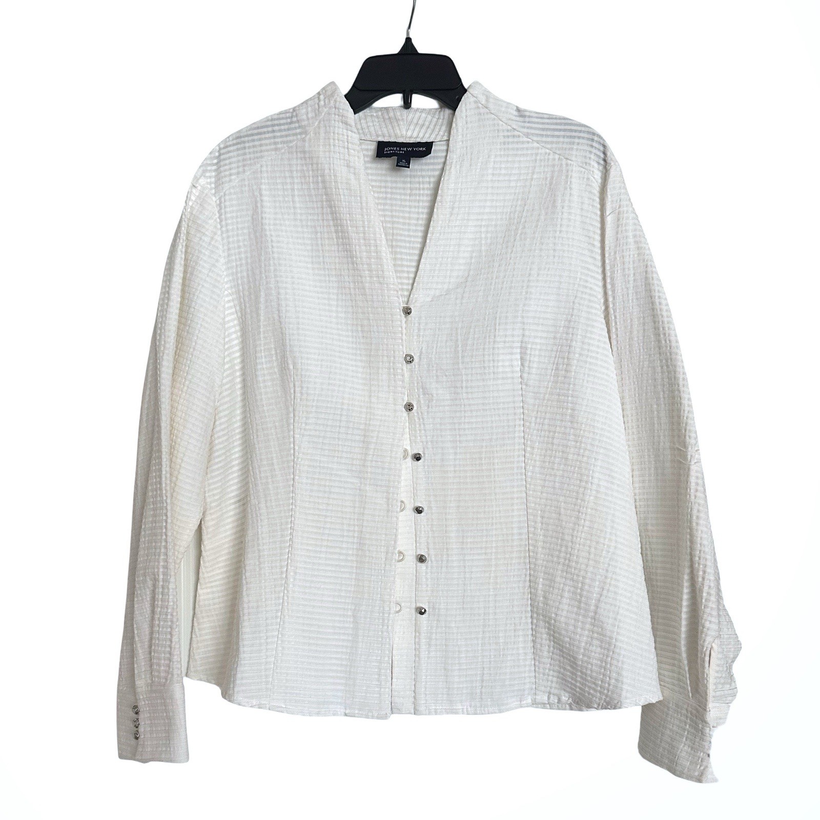 NWT Jones New York White Textured 100% Cotton Long Sleeve V-Neck Blouse XL NWT Jones New York White Textured 100% Cotton Long Sleeve V-Neck Blouse XL