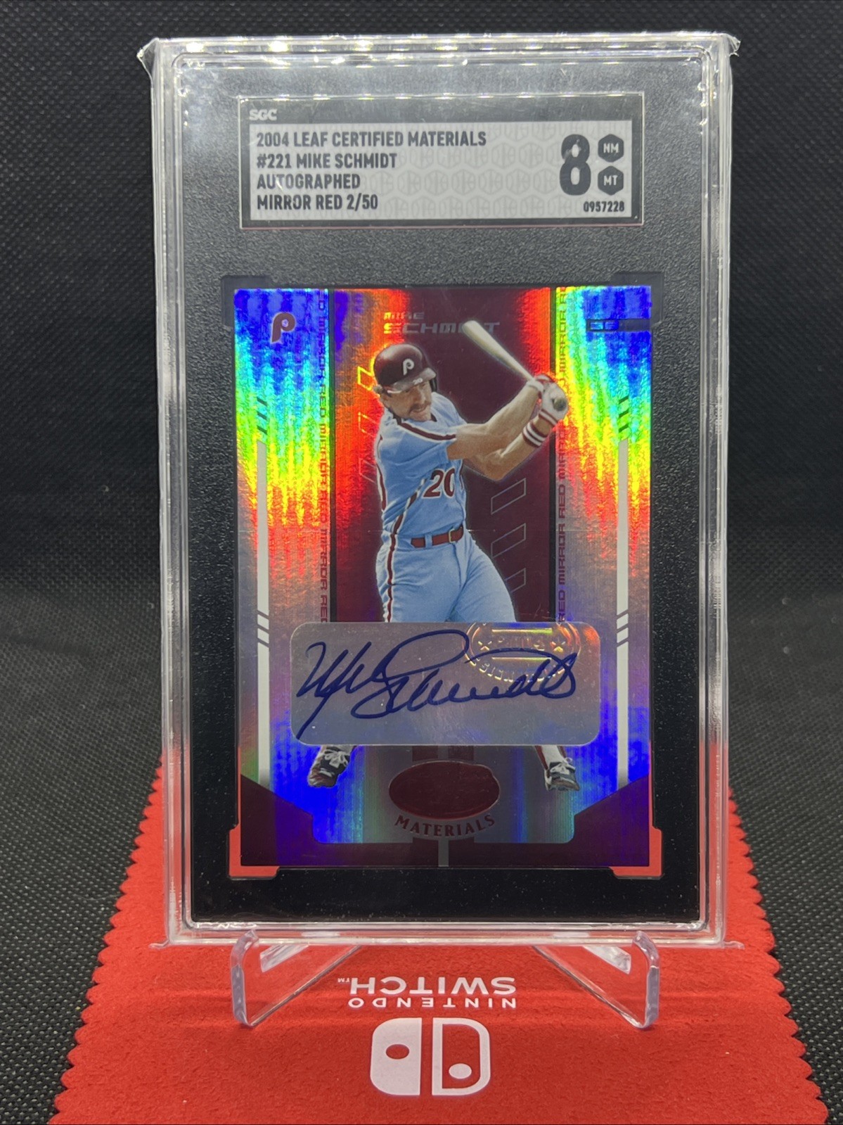 2004 Leaf Certified Materials - Mike Schmidt #221 Red Mirror Autographs /50 (AU) 2004 Leaf Certified Materials - Mike Schmidt #221 Red Mirror Autographs /50 (AU)