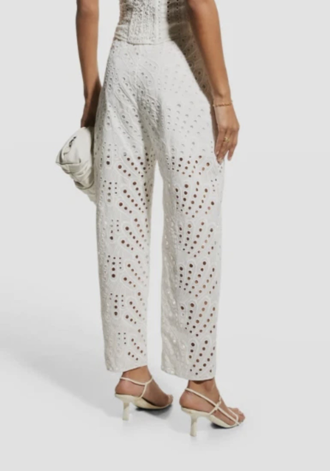 $449 Charo Ruiz Ibiza Women\'s White High Rise Darted Front Pants Size L $449 Charo Ruiz Ibiza Women\'s White High Rise Darted Front Pants Size L