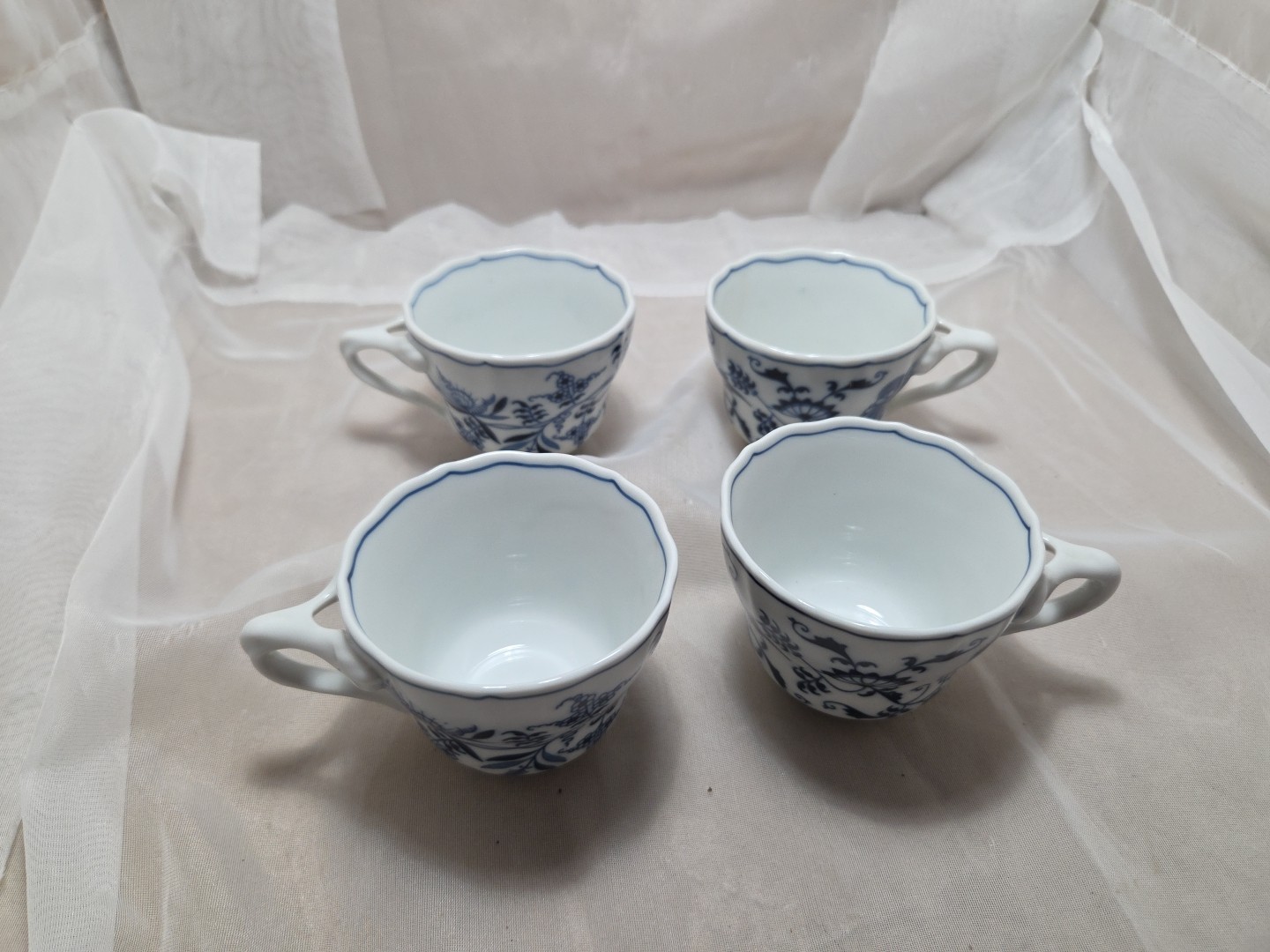 Set of 4 Vintage Blue Danube Blue Onion Teacups, 3 inches tall Set of 4 Vintage Blue Danube Blue Onion Teacups, 3 inches tall