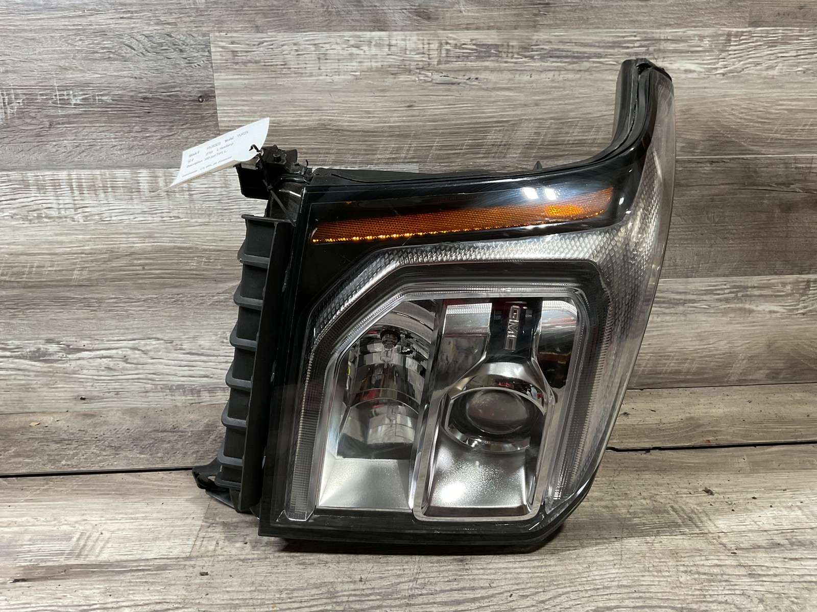 USED - 2015-2020 Gmc Yukon R Headlamp - OEM