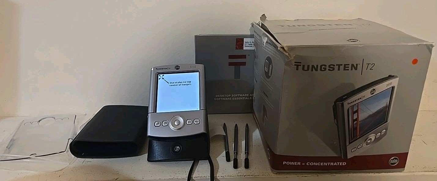 Vintage PalmOne Tungsten T2 Handheld (P80860US), Case Box Instruction Charger Vintage PalmOne Tungsten T2 Handheld (P80860US), Case Box Instruction Charger