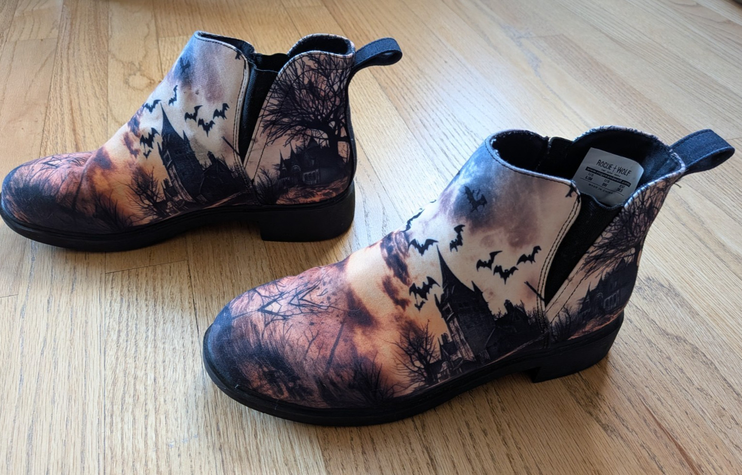 ROGUE + WOLF Vlad\'s Castle - Haunted House & Bats - Chelsea Boots - Size 8 ROGUE + WOLF Vlad\'s Castle - Haunted House & Bats - Chelsea Boots - Size 8