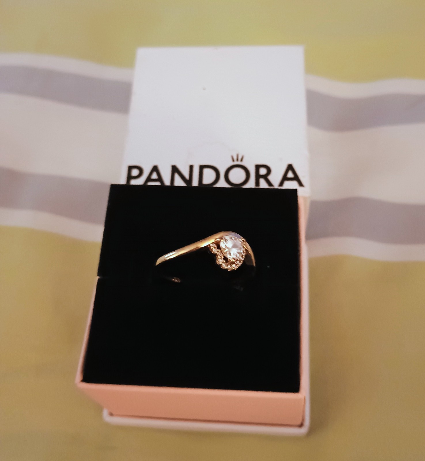 NEW 100% Authentic PANDORA 14k Gold Plated Pave Wavy Heart Ring 163660C01