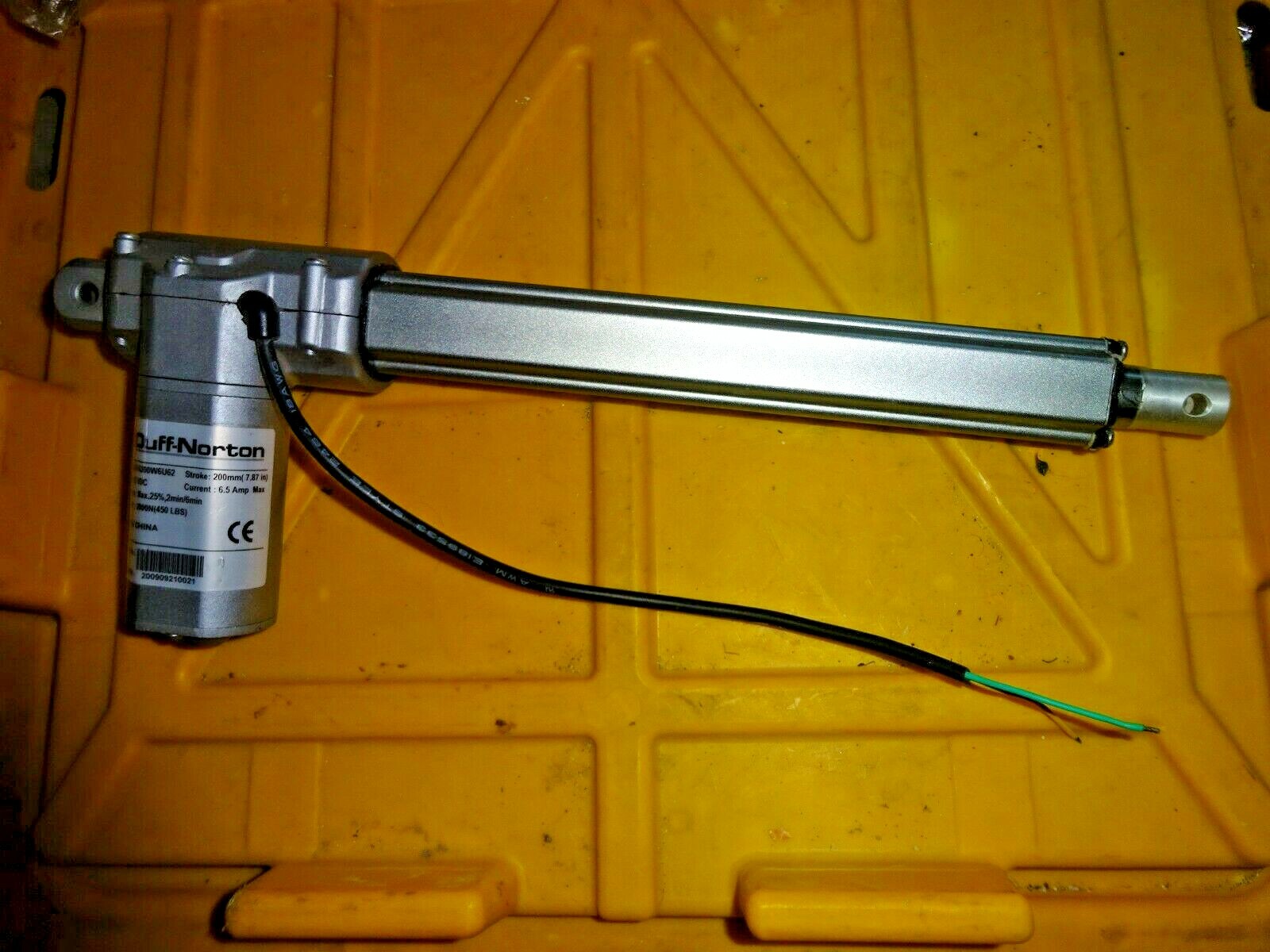 DUFF-NORTON LA41A200W6U62 12VDC, 7.87\