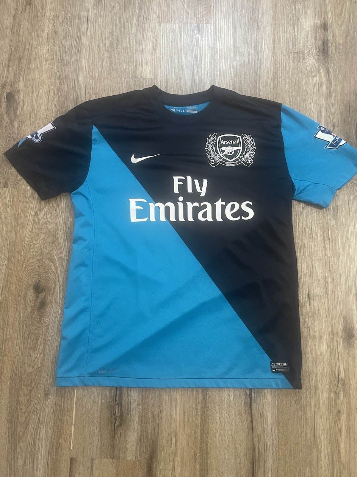 2011-12 Arsenal Away Shirt Arteta #8 Nike Large 125th Anniversary EPL Jersey