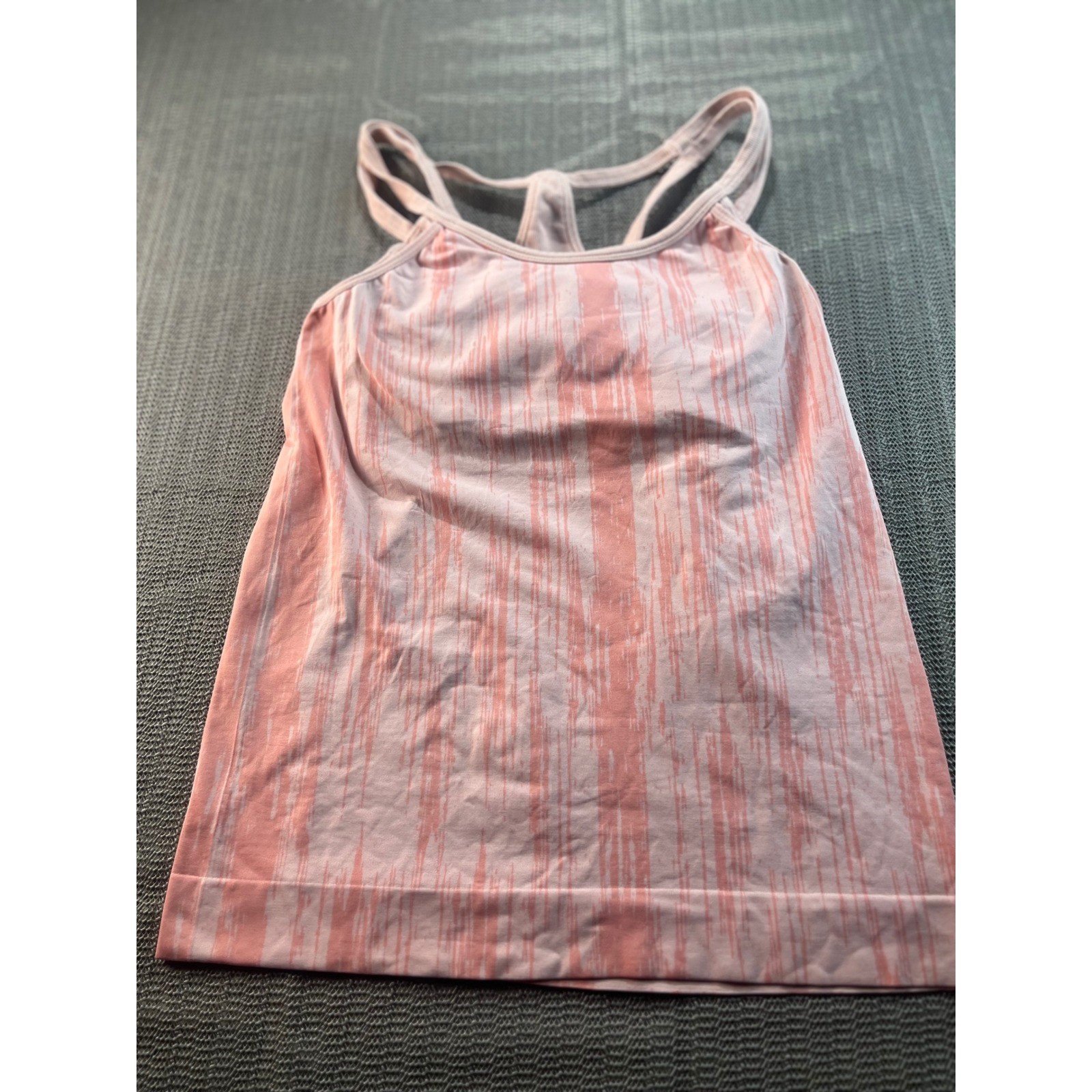 Athleta Chi Tank Top Pink Orange Space Dye Seamless Racerback Shelf Bra Small Athleta Chi Tank Top Pink Orange Space Dye Seamless Racerback Shelf Bra Small