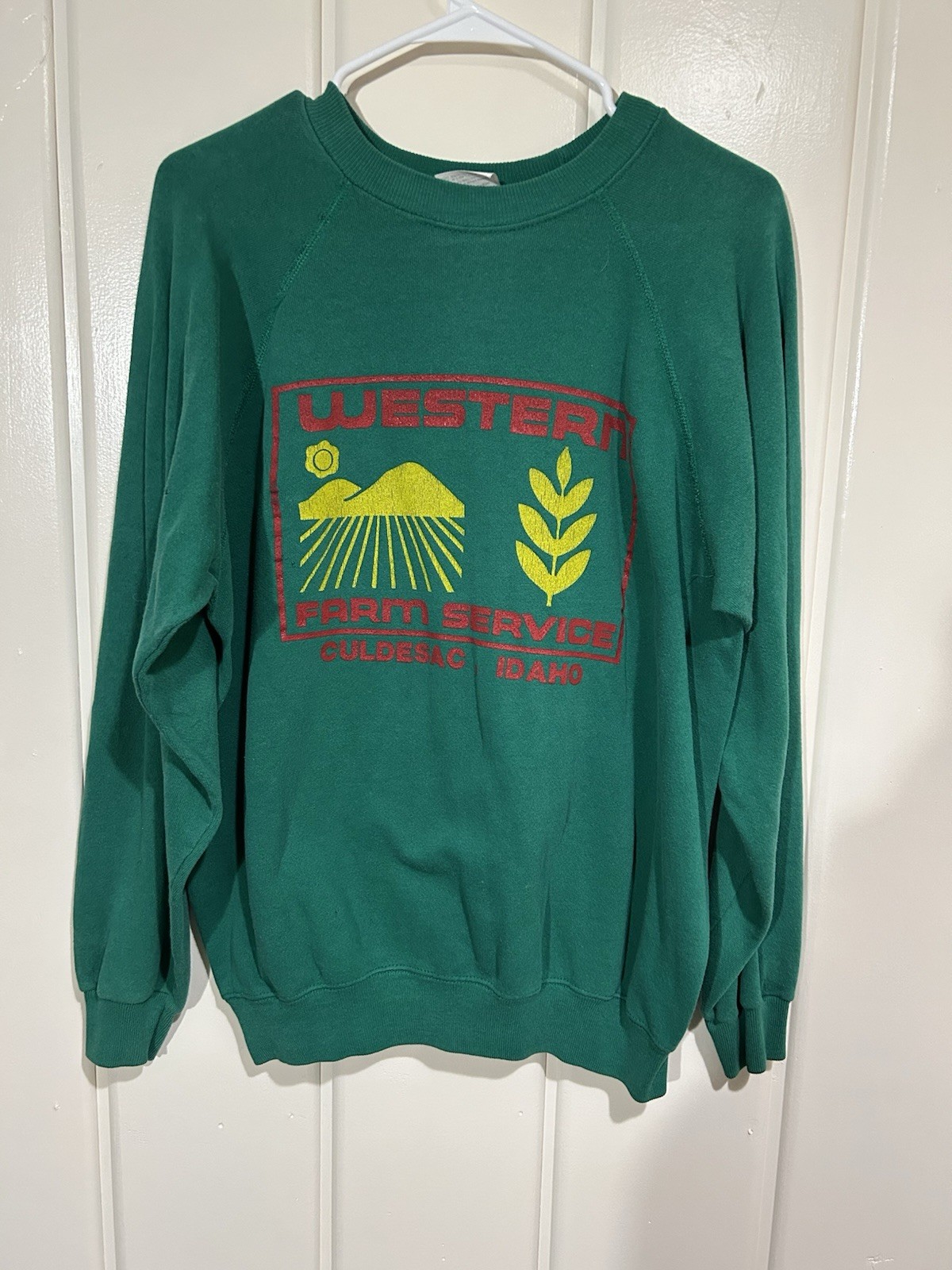 Vintage Western Farm Service Crewneck Pullover Sweatshirt Large Vintage Western Farm Service Crewneck Pullover Sweatshirt Large