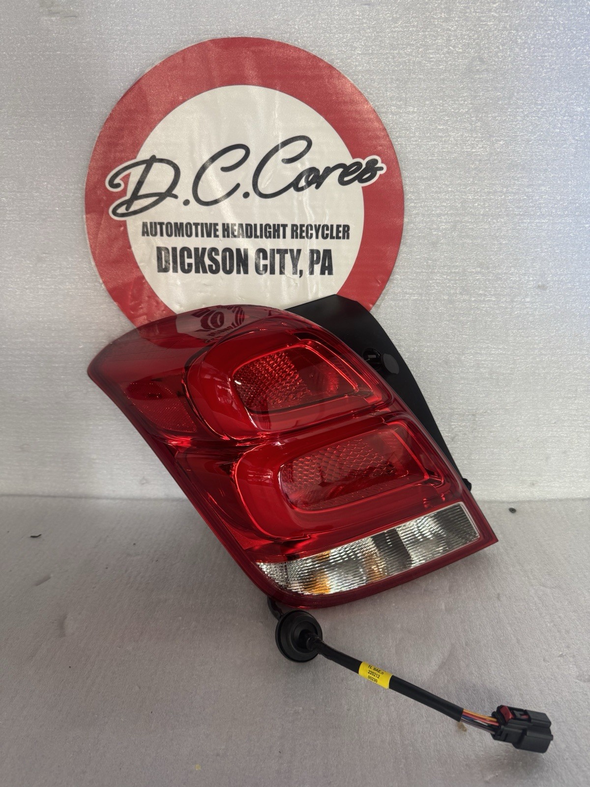 🌟NEW🌟OEM🌟2017-2022 Chevy Trax Halogen W/LED Tail Light