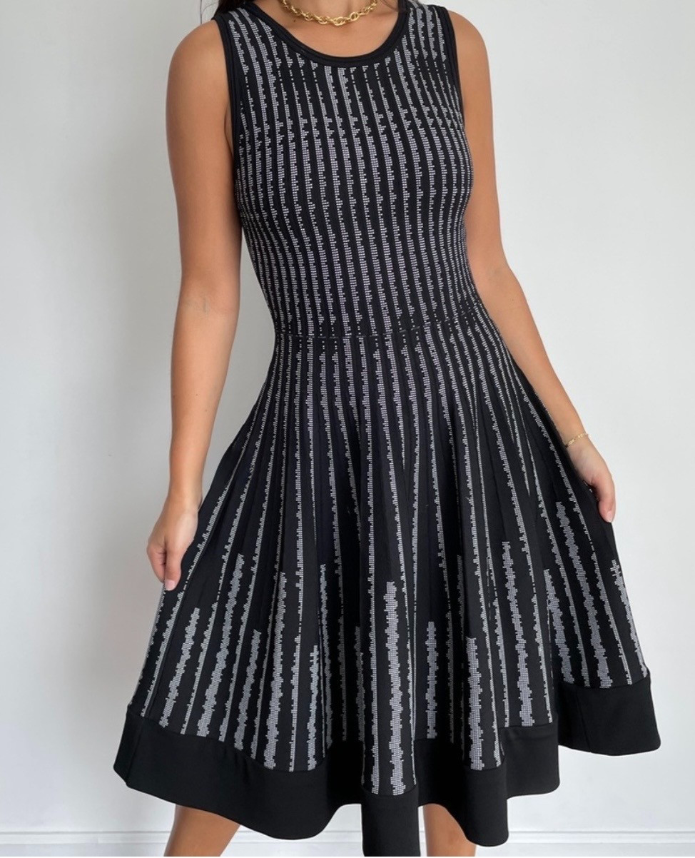 Milly Black White Knit Fit & Flare Sleeveless Dress Size S Geometric Stripe Milly Black White Knit Fit & Flare Sleeveless Dress Size S Geometric Stripe