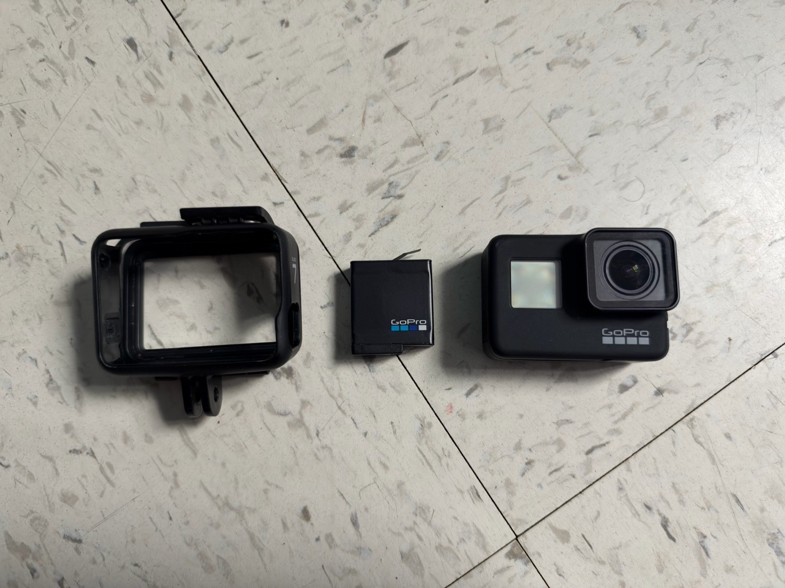 GoPro HERO7 Black 4K Action - No SD - USED GoPro HERO7 Black 4K Action - No SD - USED