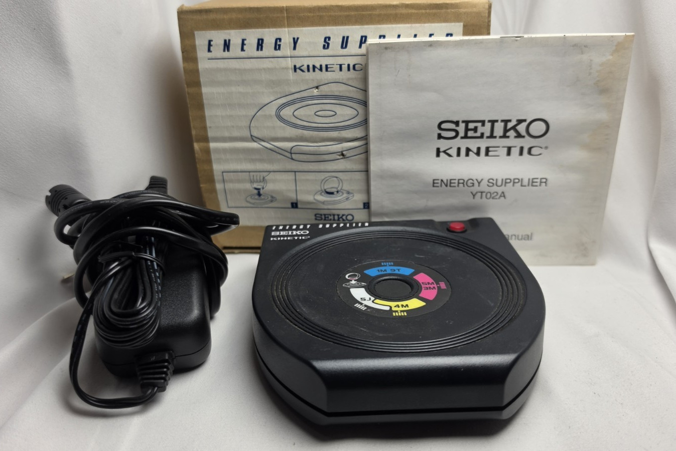 Vintage Seiko Kinetic Energy Supplier YT02A Watch Dealer Charger & Box & Manual