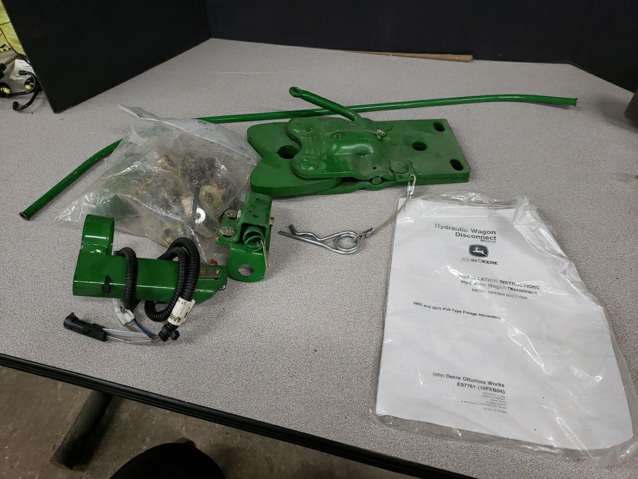 New Open Box John Deere BE24147 Hydraulic Wagon Disconnect Kit Forage Harvester