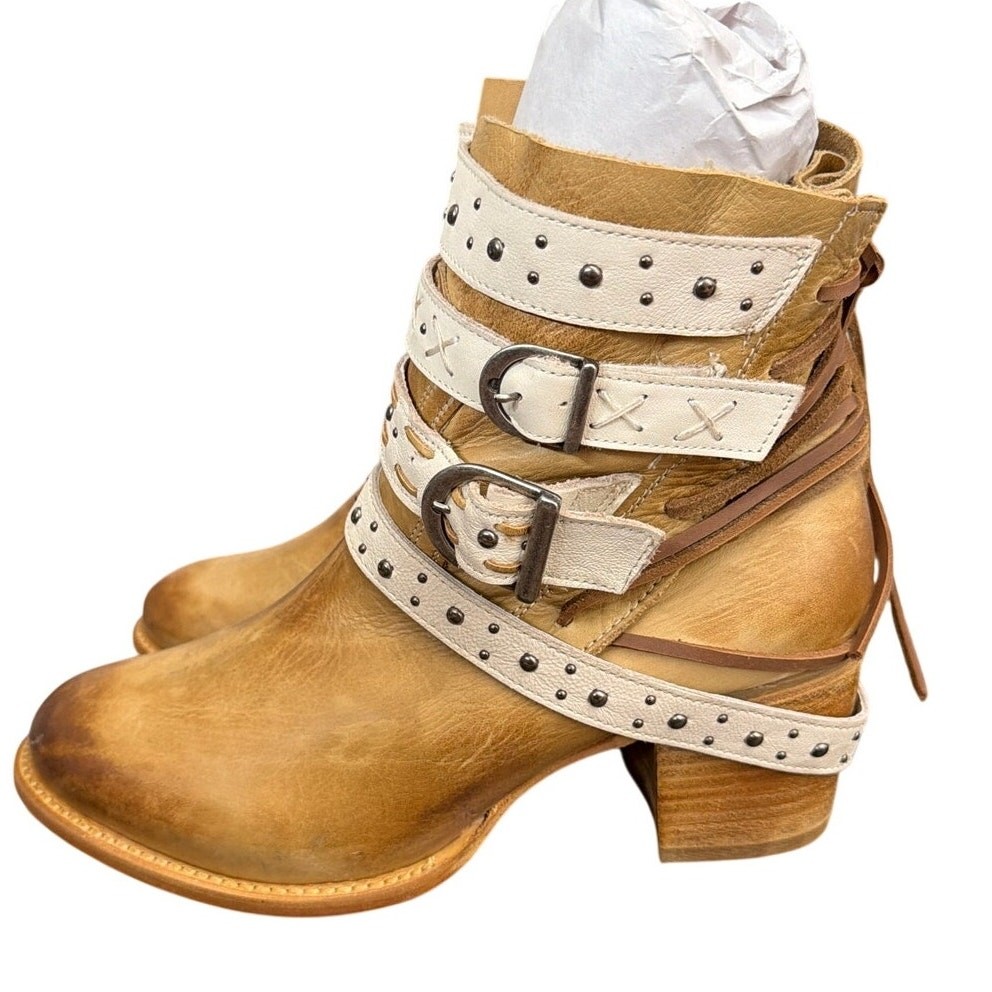 FREEBIRD Caspian Handmade Distessed Leather Boots Studded Buckle Details Size 11 FREEBIRD Caspian Handmade Distessed Leather Boots Studded Buckle Details Size 11