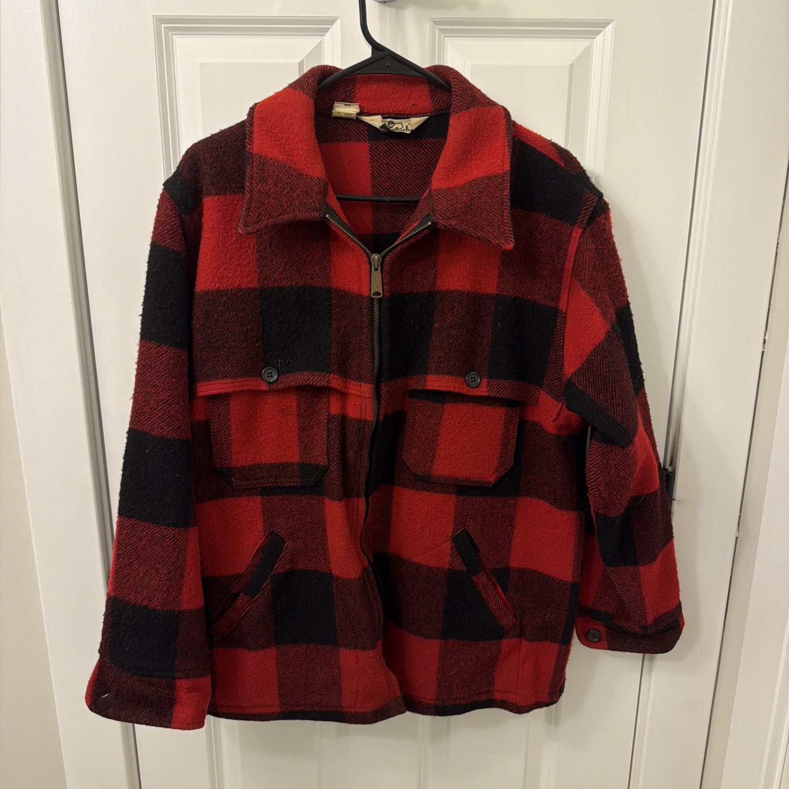 Vintage 1970\'s Woolrich Wool Hunting Jacket L Buffalo Plaid Vintage 1970\'s Woolrich Wool Hunting Jacket L Buffalo Plaid