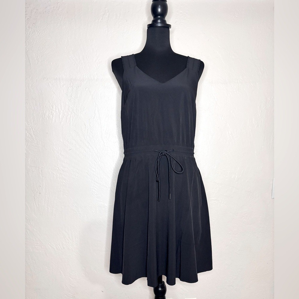 ATHLETA Savannah Strap Mini Athletic Tie Waist Dress Black Women\'s Small ATHLETA Savannah Strap Mini Athletic Tie Waist Dress Black Women\'s Small