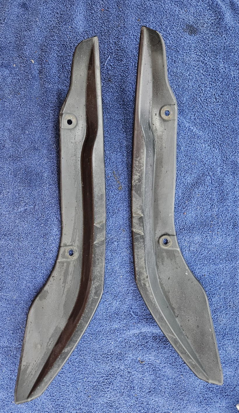 2000 - 2005 Toyota Celica Rear Bumper Side Infill Trims Pair / Set OEM 2000 - 2005 Toyota Celica Rear Bumper Side Infill Trims Pair / Set OEM