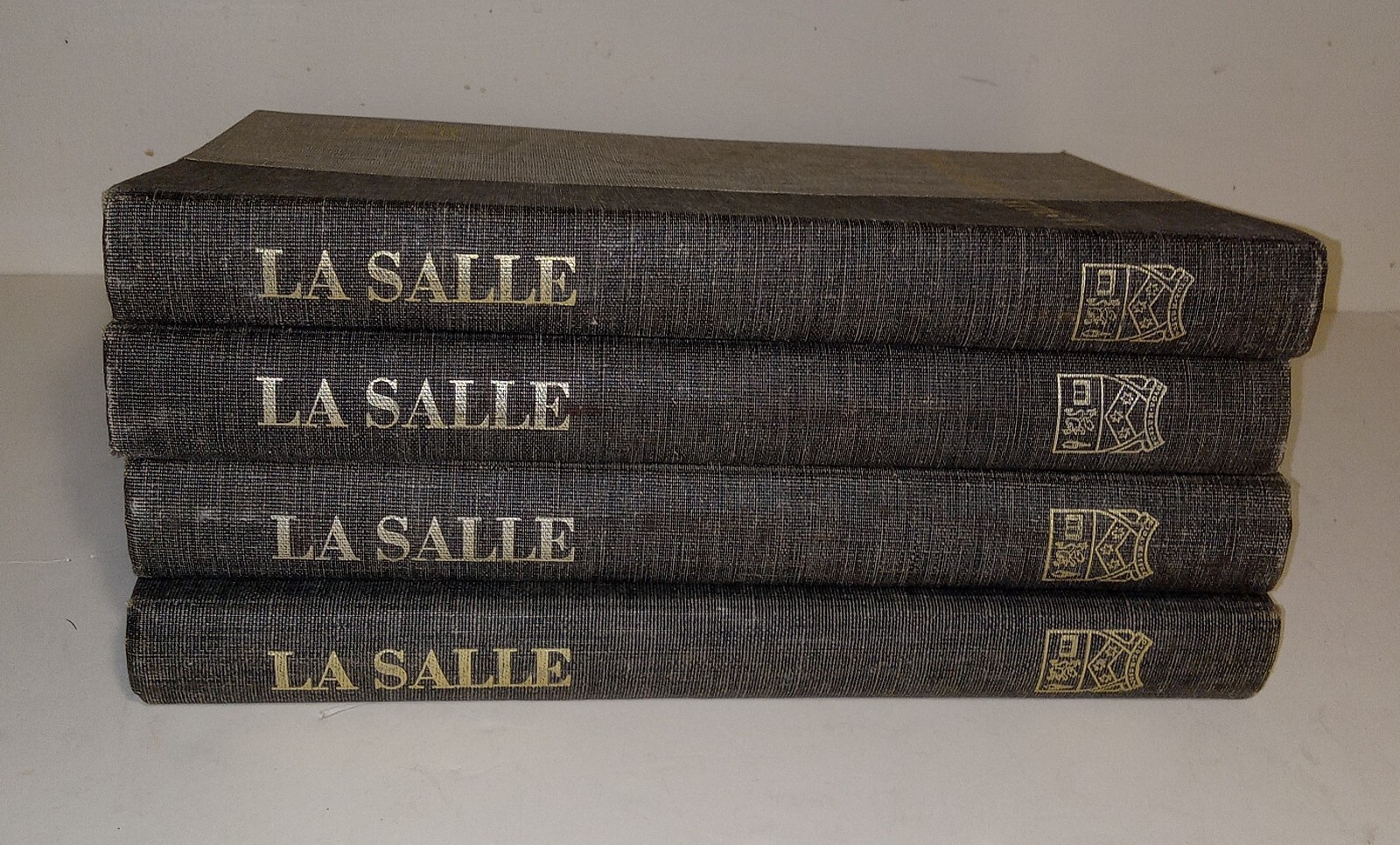 ORIGINAL 1966 LASALLE INTERIOR DECORATING HOME COURSE - 4 HEAVY SPIRAL BOOKS; ORIGINAL 1966 LASALLE INTERIOR DECORATING HOME COURSE - 4 HEAVY SPIRAL BOOKS;