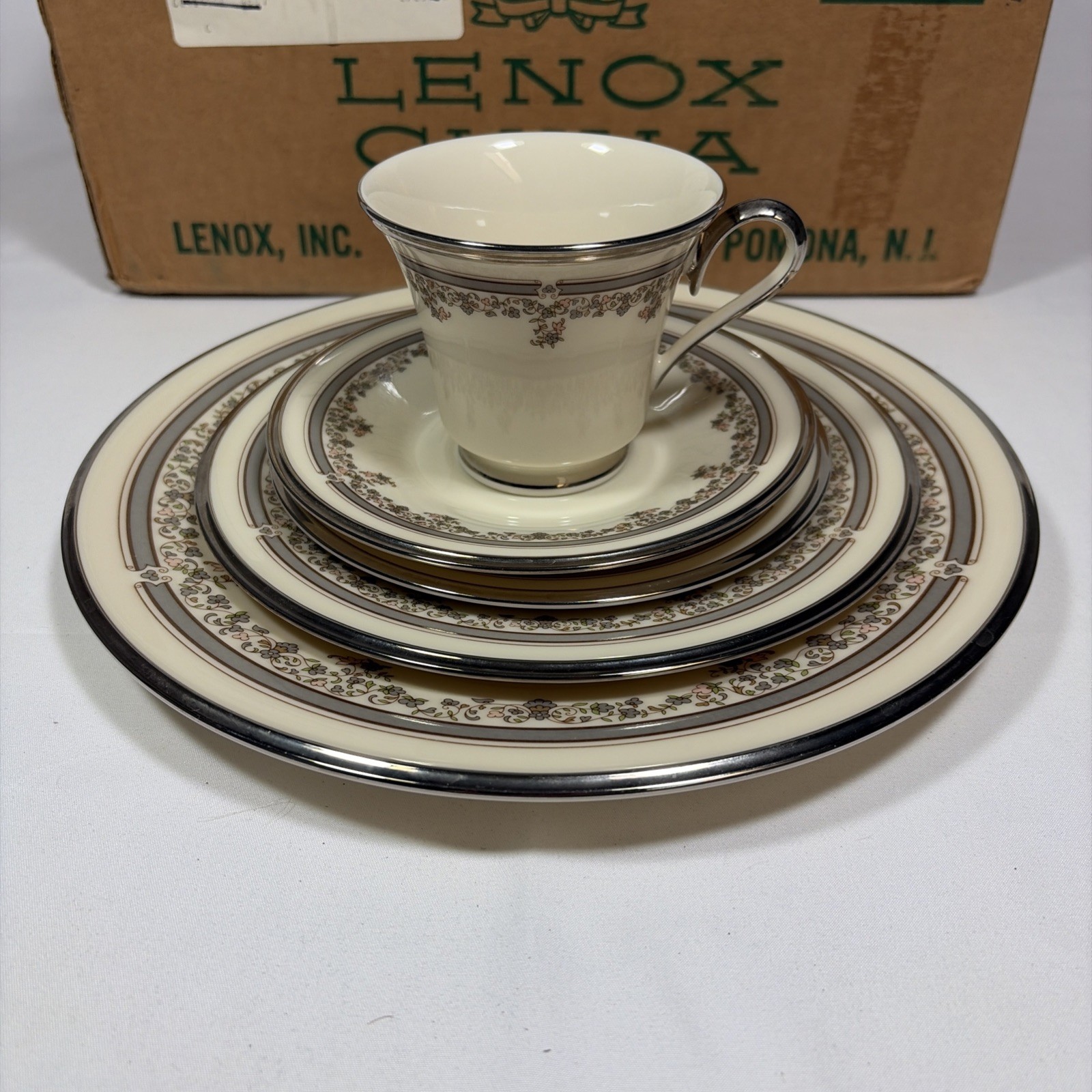 Lenox Lace Point Pattern 5 Pc Place Setting for 4 Platinum Pink Floral New inbox Lenox Lace Point Pattern 5 Pc Place Setting for 4 Platinum Pink Floral New inbox