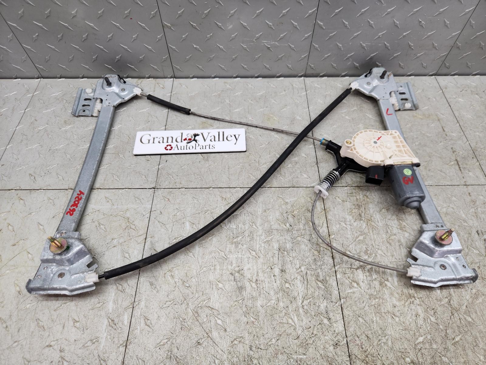 2003-2006 Chevy SSR Left Driver Window Regulator W/ Motor Used OEM