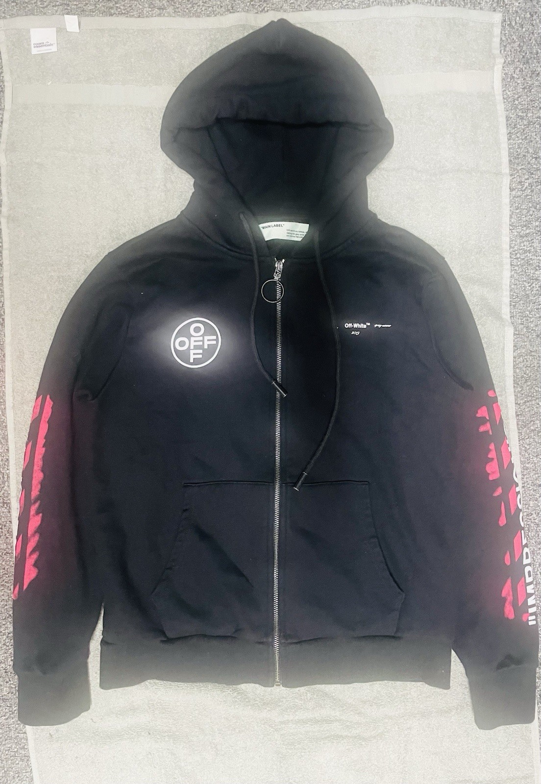 Off-White Main Label Men\'s L Black/Pink Full Zip Hooded Arrow Graphic Hoodie Off-White Main Label Men\'s L Black/Pink Full Zip Hooded Arrow Graphic Hoodie