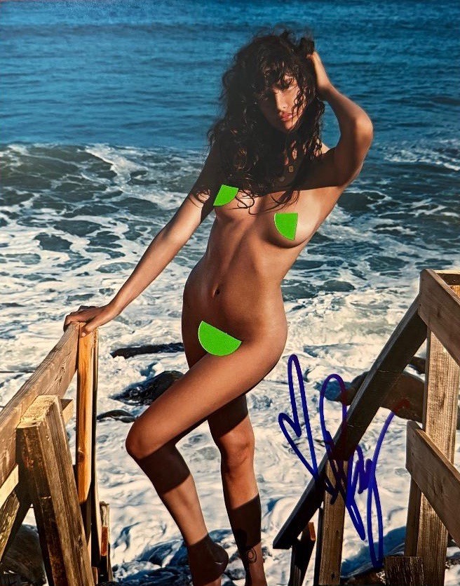 PAZ dE La HUERTA SIGNED 8 X 10 COLOR PHOTO KNOWN FOR BOARDWALK EMPIRE HBO SERIES