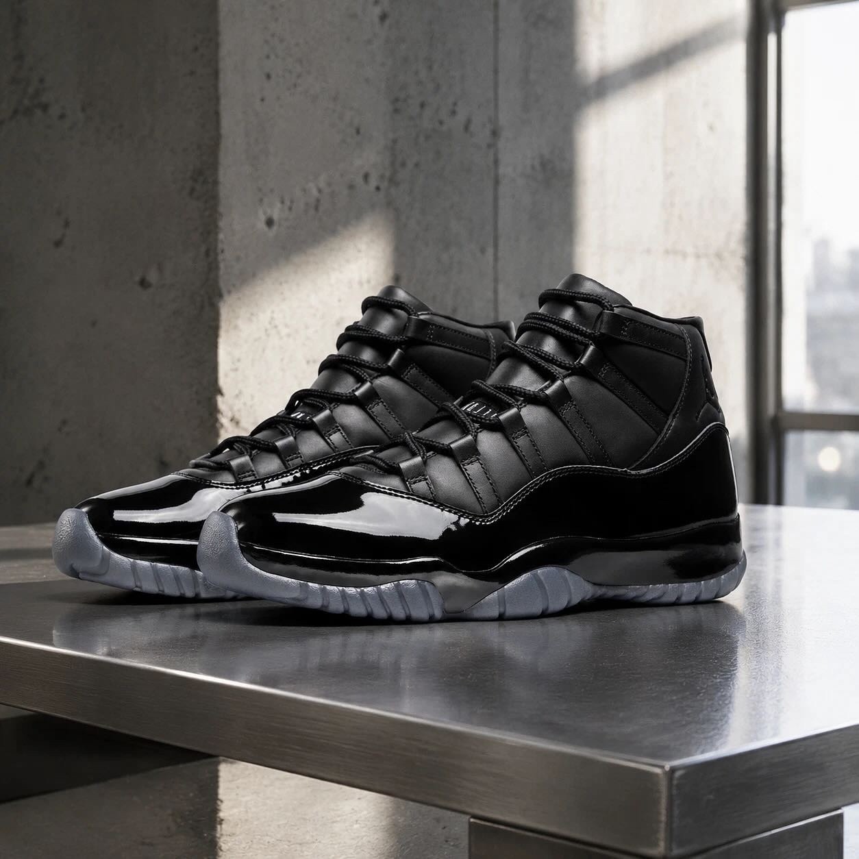IV7639-001 New Comme des GarçOns x Air Jordan 11 Retro ’Black‘ pin