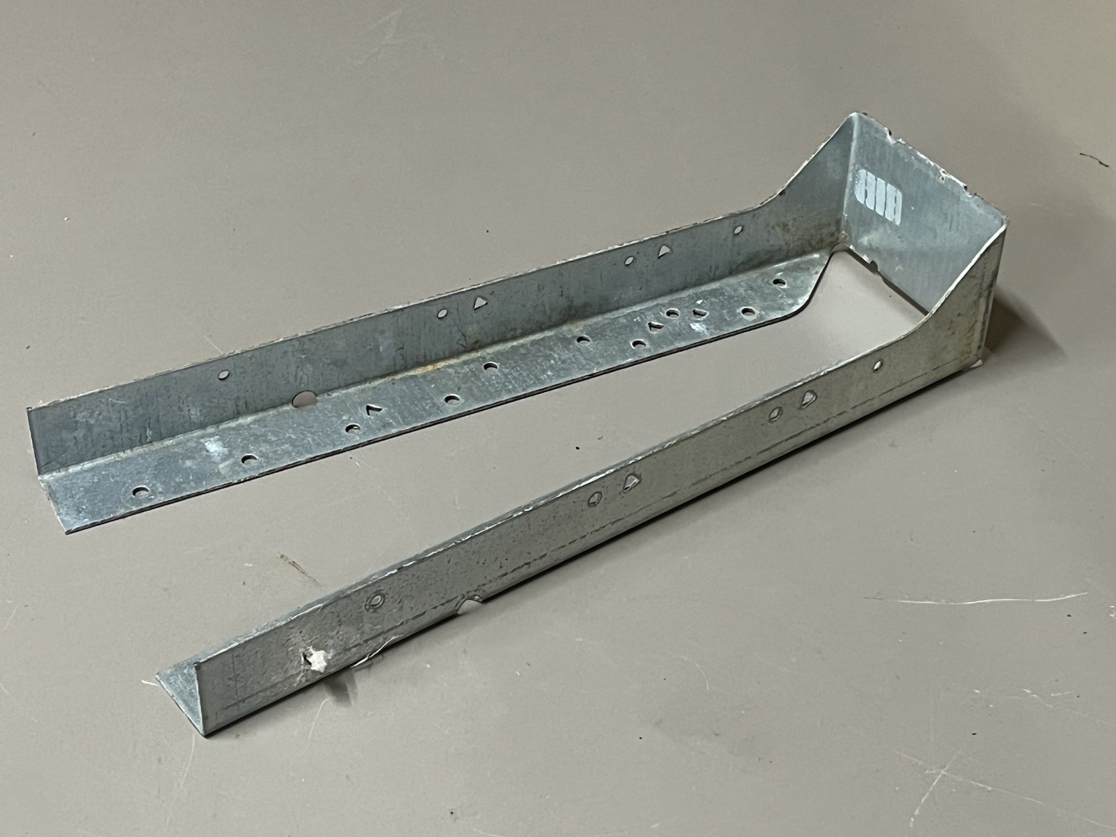 Simpson Strong-Tie HUC416  Face-Mount Concealed-Joist Hanger (2 Pack)