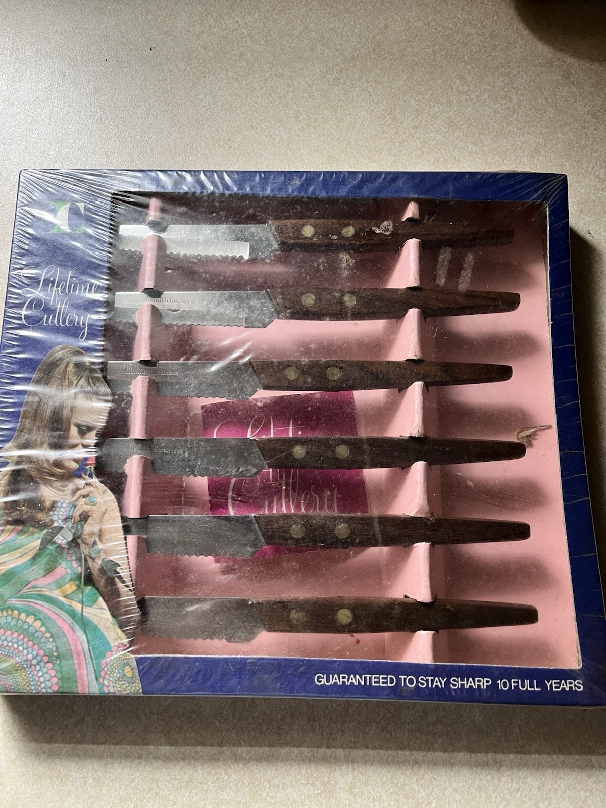 Vintage Lifetime cultery Steak Knives NIB