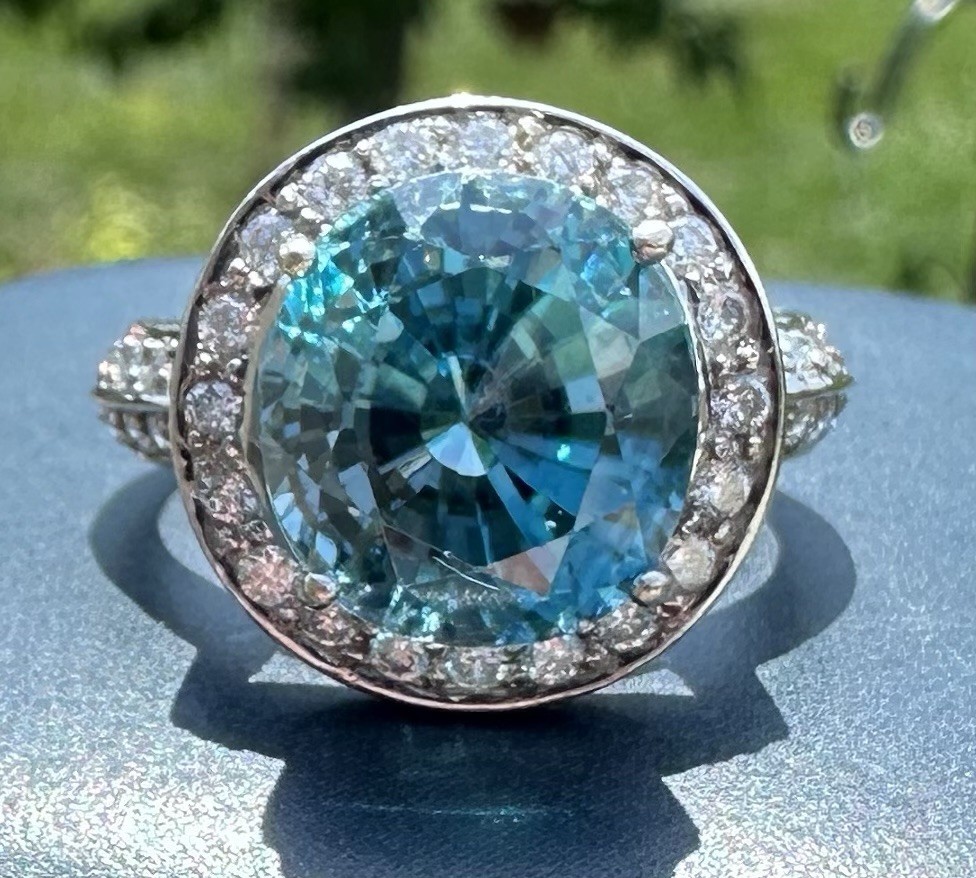 ONE OF A KIND MASSIVE RARE 11.64CT NATURAL BLUE ZIRCON HALO DIAMOND RING 14K