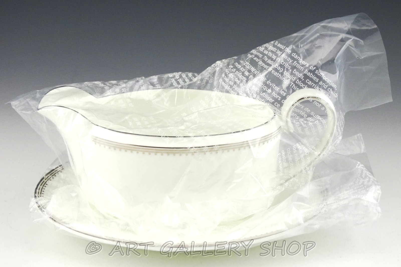 Wedgwood Vera Wang GROSGRAIN PLATINUM GRAVY SAUCE BOAT & UNDERPLATE STAND New
