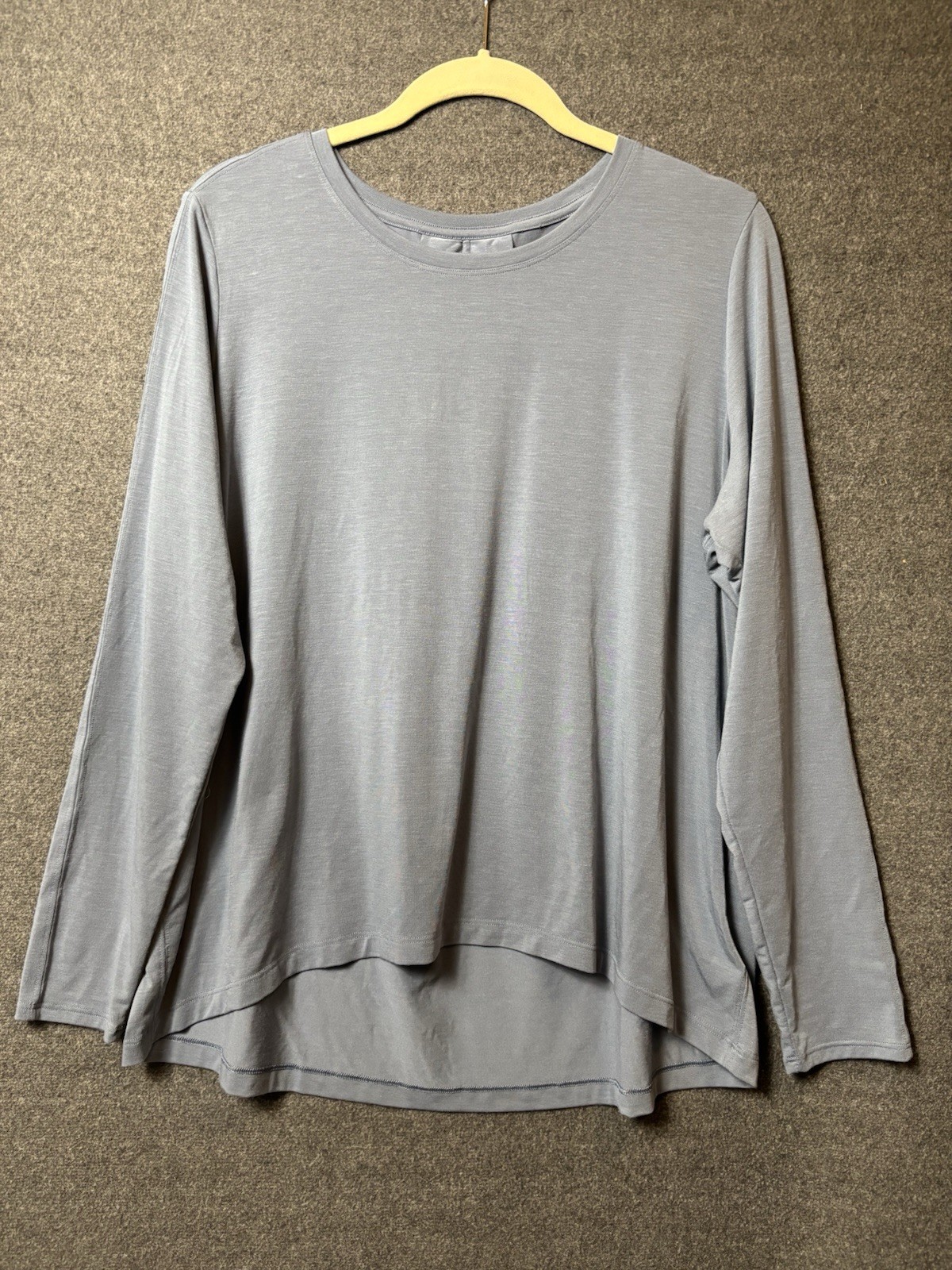 Athleta With Ease Top Women’s M Steel Blue Long Sleeve Pleated Back Modal