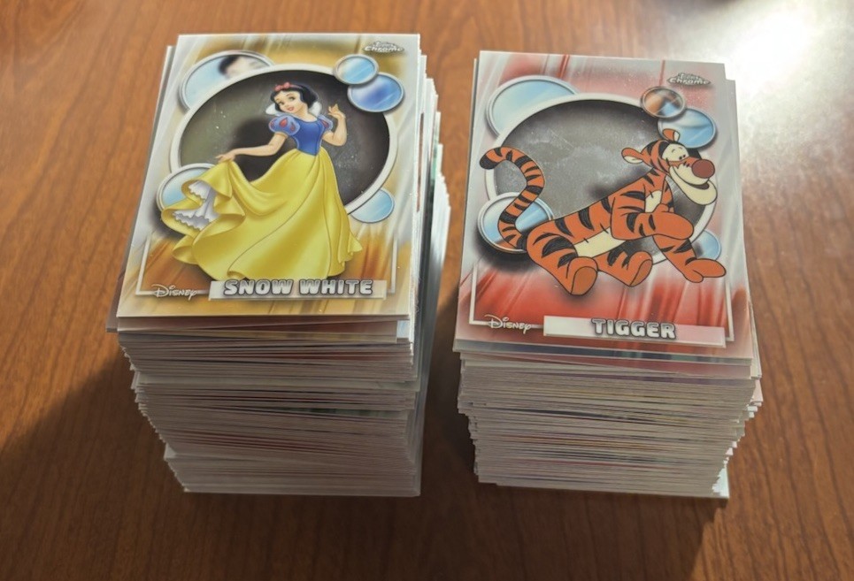 2026 Topps Chrome Disney Complete Base Set #1-200 QTY 2026 Topps Chrome Disney Complete Base Set #1-200 QTY