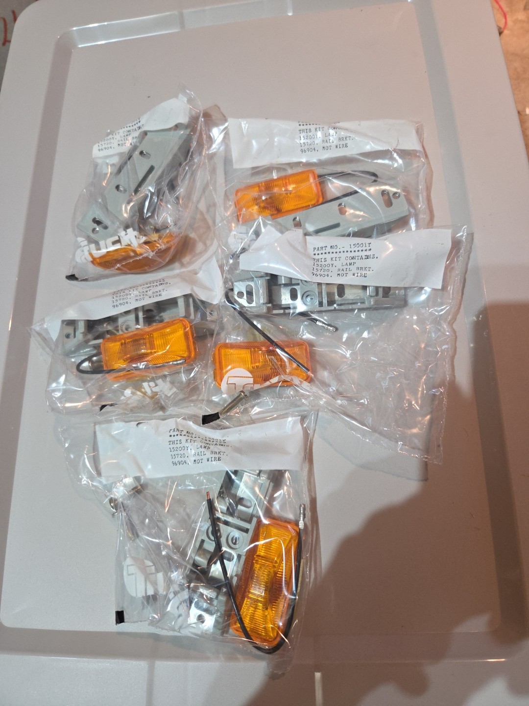 Truck-Lite 15001Y NOS OLD STOCK 5 PIECES  PACKAGES Cars Trucks Trailers.