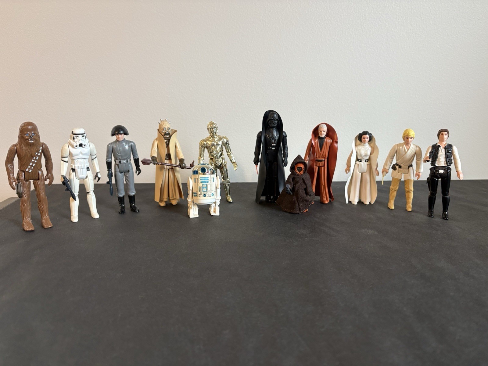 Vintage 1977 Kenner Star Wars First 12 Action Figure Lot Mostly Complete