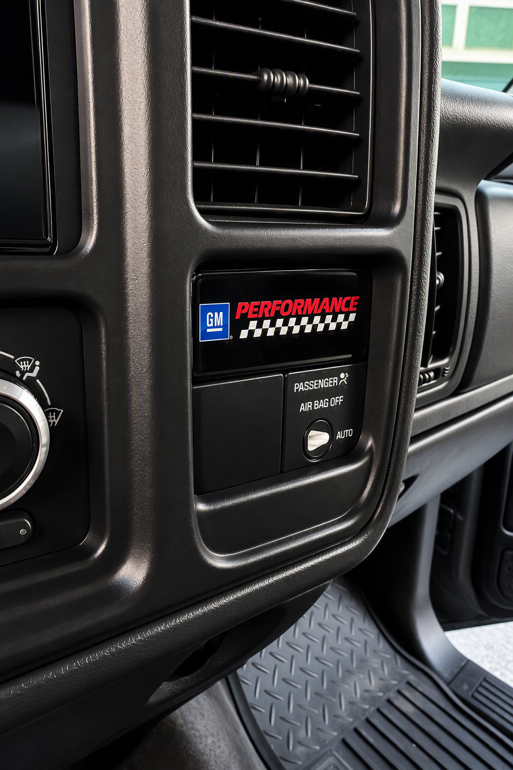 Silverado Dash emblem--GM Performance