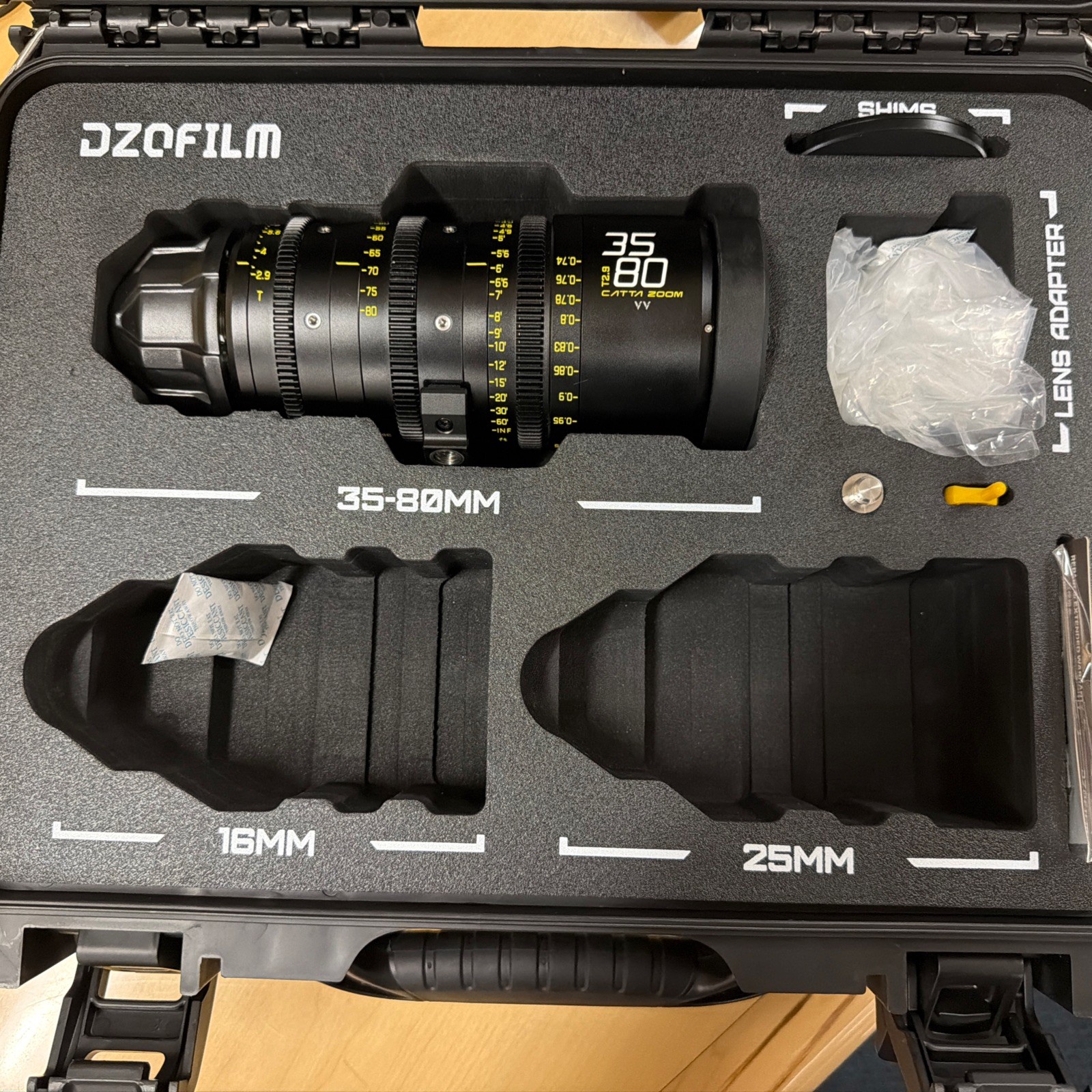 DZOFilm Catta Ace 35-80mm T2.9 Cine Zoom Lens (PL Black) With Pelican Case DZOFilm Catta Ace 35-80mm T2.9 Cine Zoom Lens (PL Black) With Pelican Case