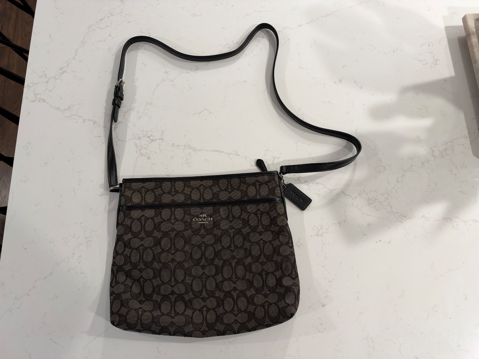 Coach F58285 Black Signature Bag Pre-owned