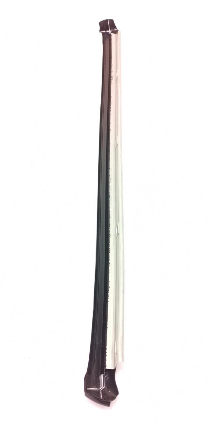 One New Left Side (Driver) Windshield Garnish and Reveal Weather-strip 15724145