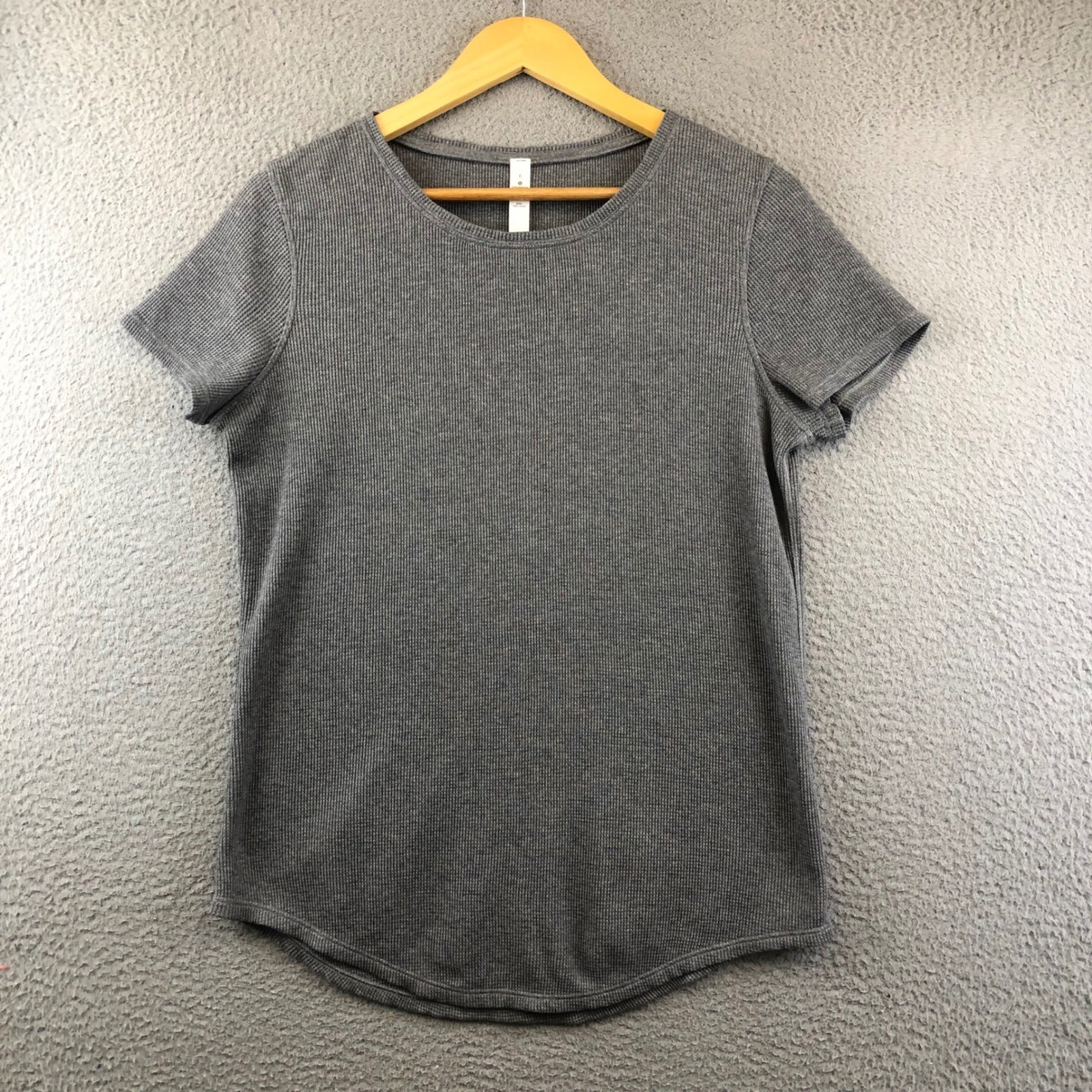Lululemon Gray Ribbed Short Sleeve T Shirt Women\'s Top Athleisure 6