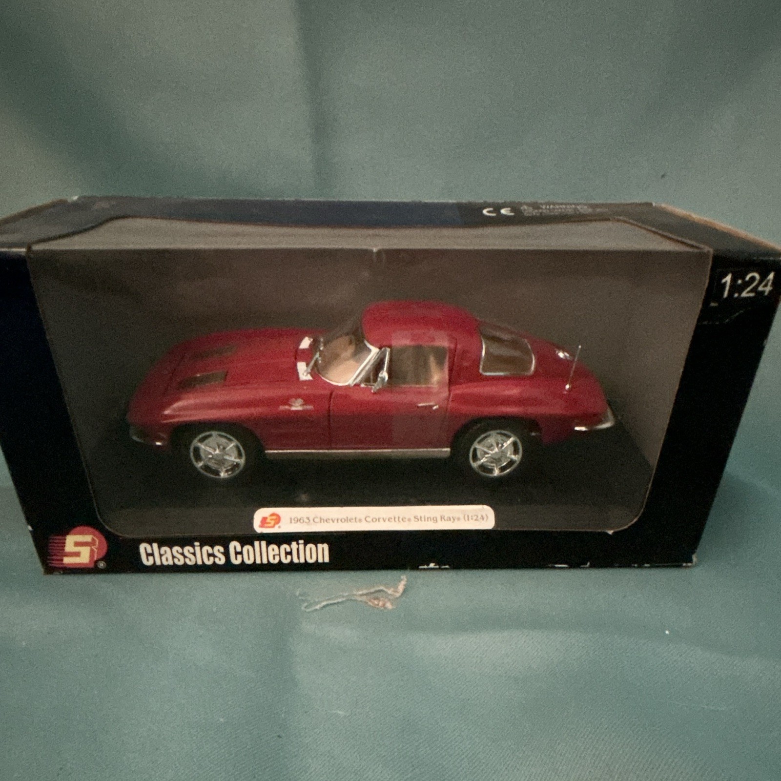 1963 Chevrolet Corvette Stingray (1:24) Model 1963 Chevrolet Corvette Stingray (1:24) Model