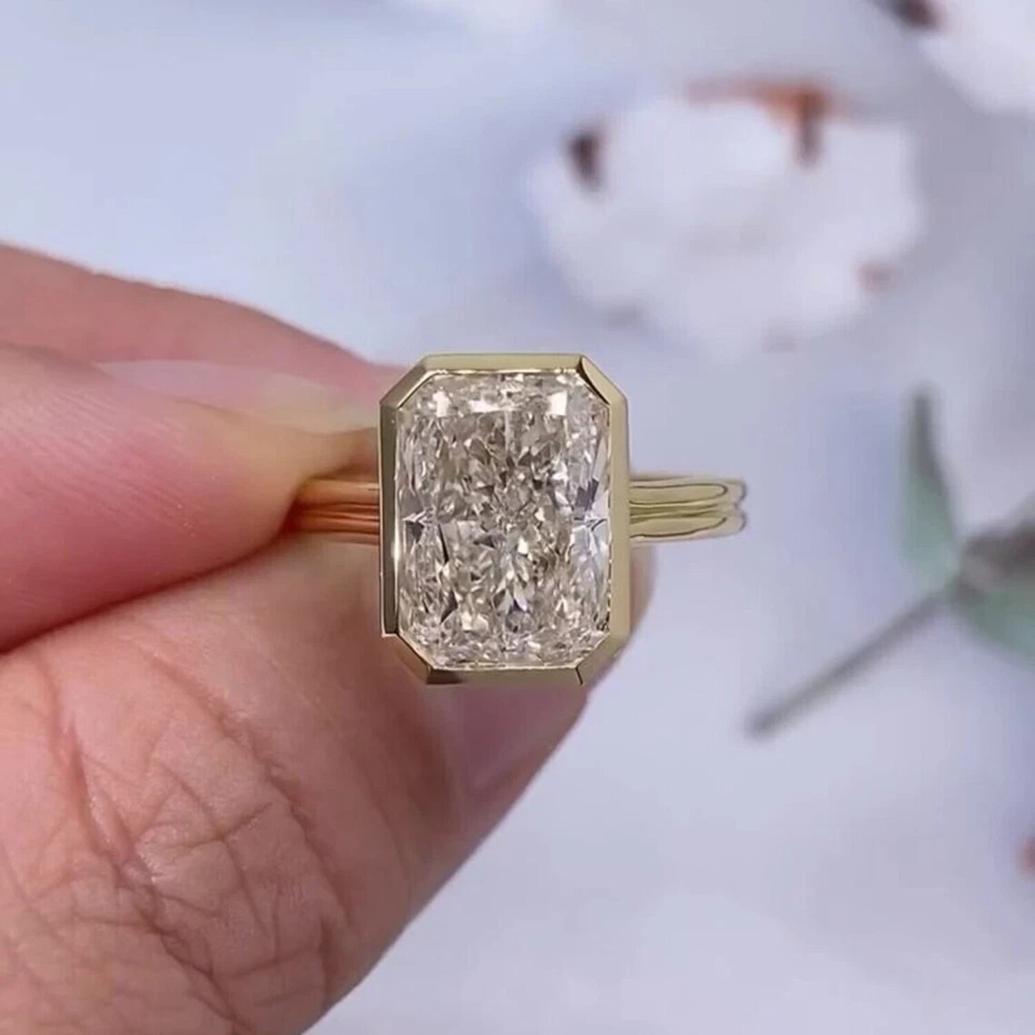 Lab Diamond Ring 3.3Ct Radiant Cut F Color VS1 925 Sterling Silver Bridal