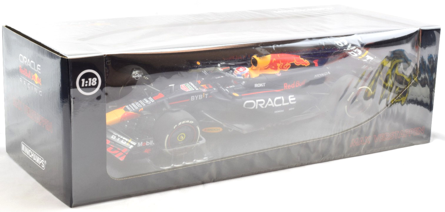 Minichamps Red Bull - Max Verstappen - 2024 Bahrain GP 1:18 F1 Car 110240101 Minichamps Red Bull - Max Verstappen - 2024 Bahrain GP 1:18 F1 Car 110240101