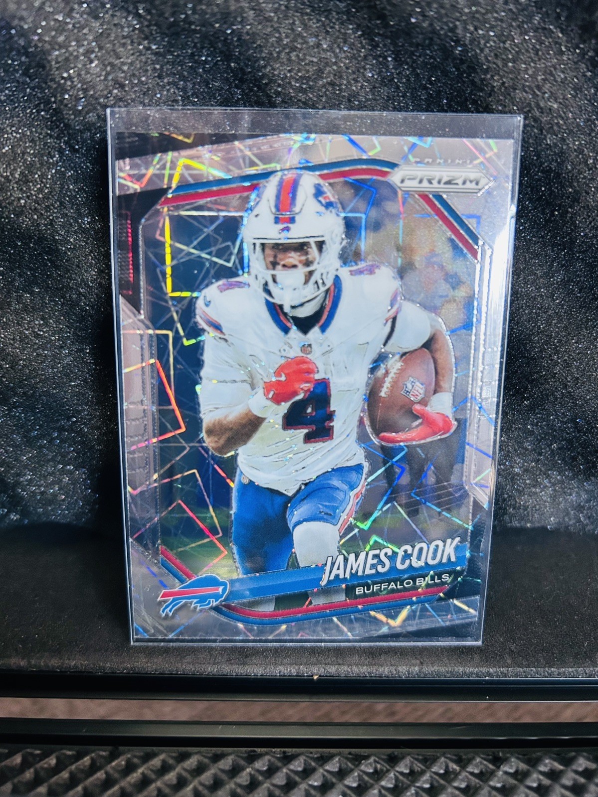 2025 Panini Prizm Football - James Cook no huddle #27 Buffalo Bills 2025 Panini Prizm Football - James Cook no huddle #27 Buffalo Bills