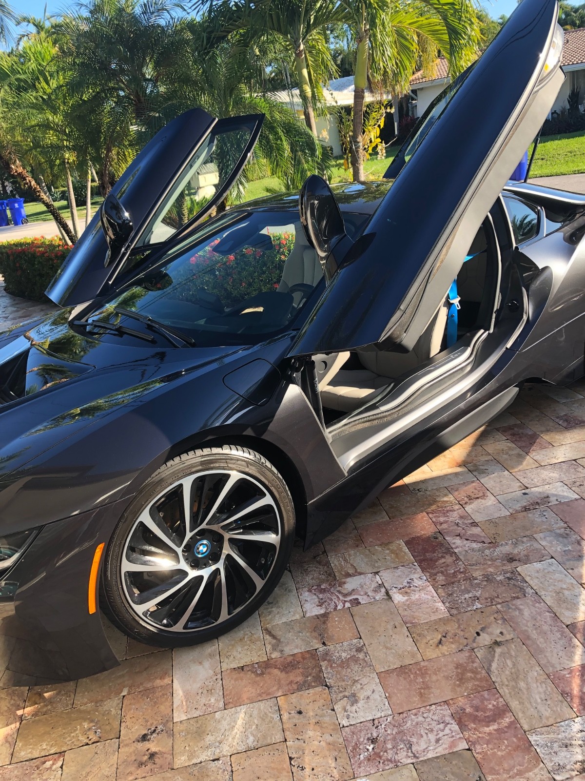 2015 BMW i8