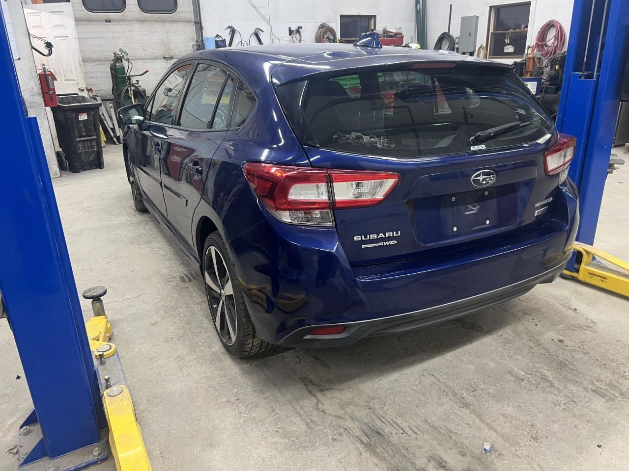 Wash Reservoir Wagon Fits 17-23 IMPREZA 223204