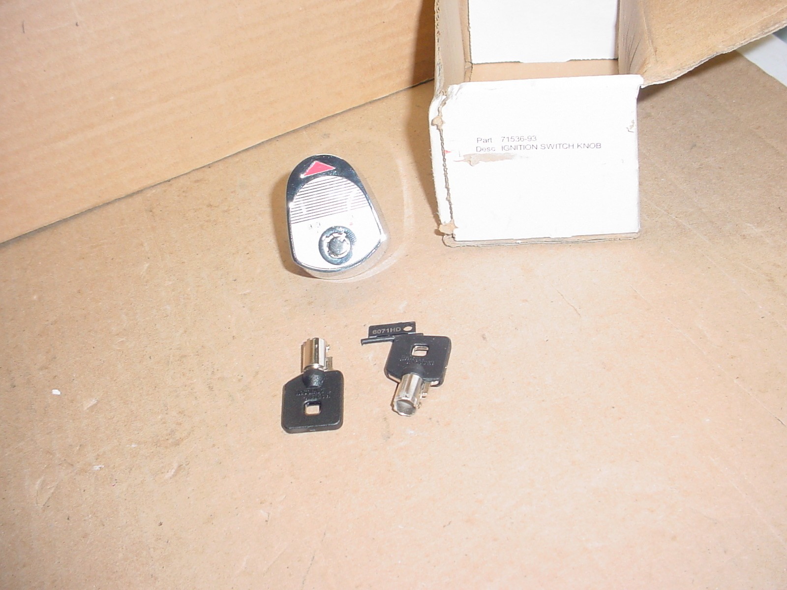 Harley Davidson 93-05 OEM Touring Ignition Switch Knob Lock with 2 keys 71536-93