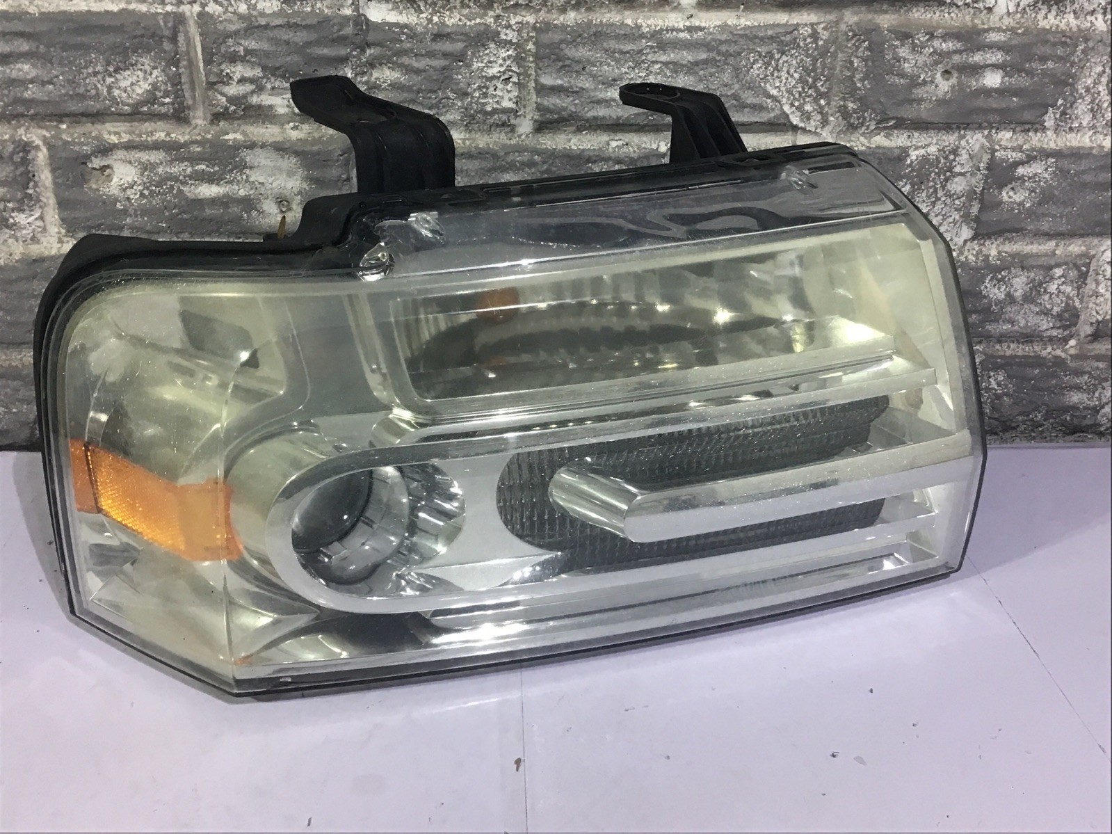 2007-2014 LINCON NAVIGATOR Headlight  XENON HID Right (pass Side) OEM, COMPLETE